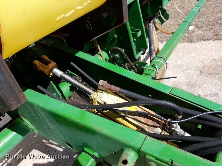 image for item DV9817 John Deere 7200 planter