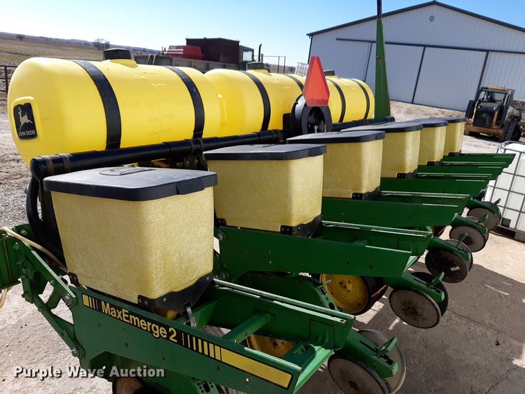 image for item DV9817 John Deere 7200 planter
