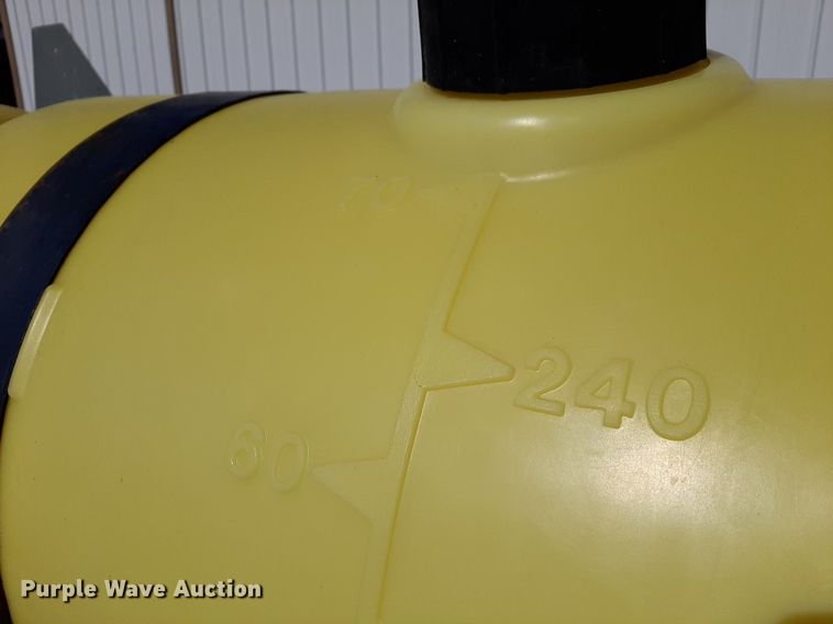 image for item DV9817 John Deere 7200 planter