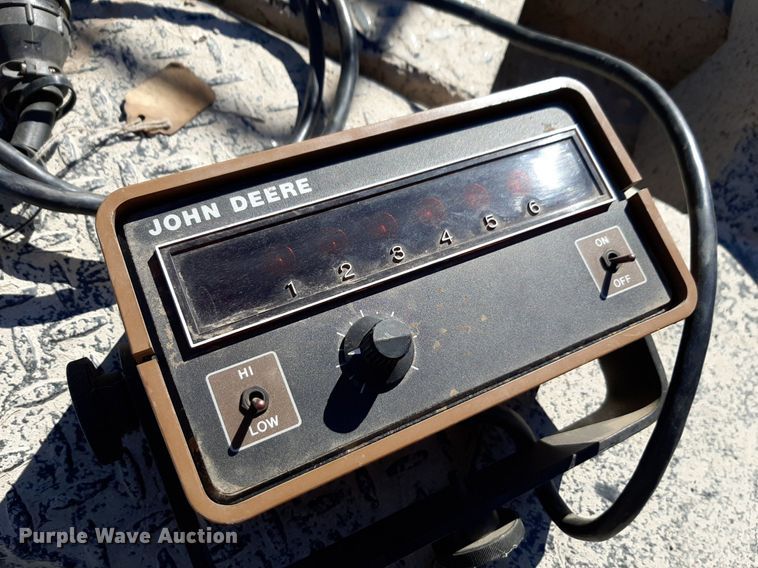 image for item DV9817 John Deere 7200 planter