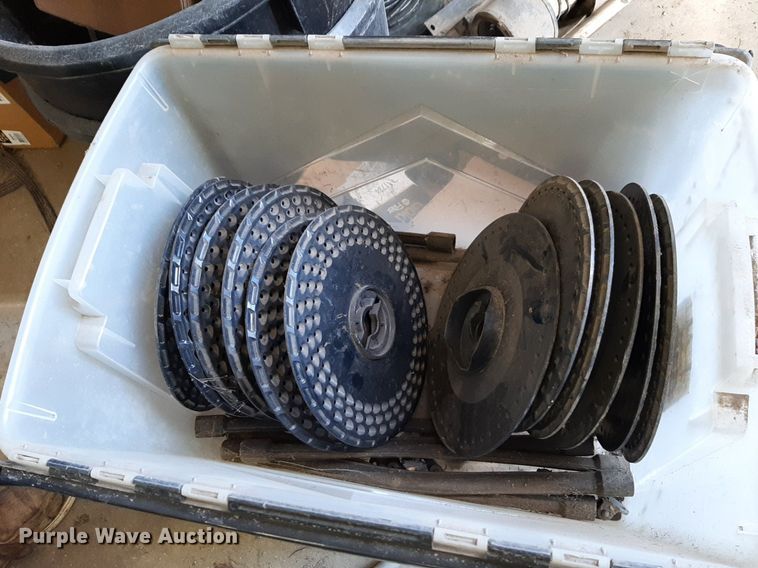 image for item DV9817 John Deere 7200 planter