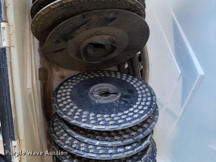 image for item DV9817 John Deere 7200 planter