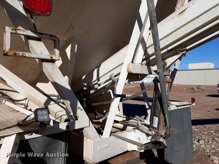 image for item DV9819 Fertilizer delivery bed