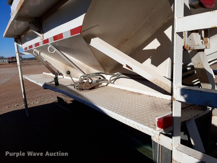 image for item DV9819 Fertilizer delivery bed