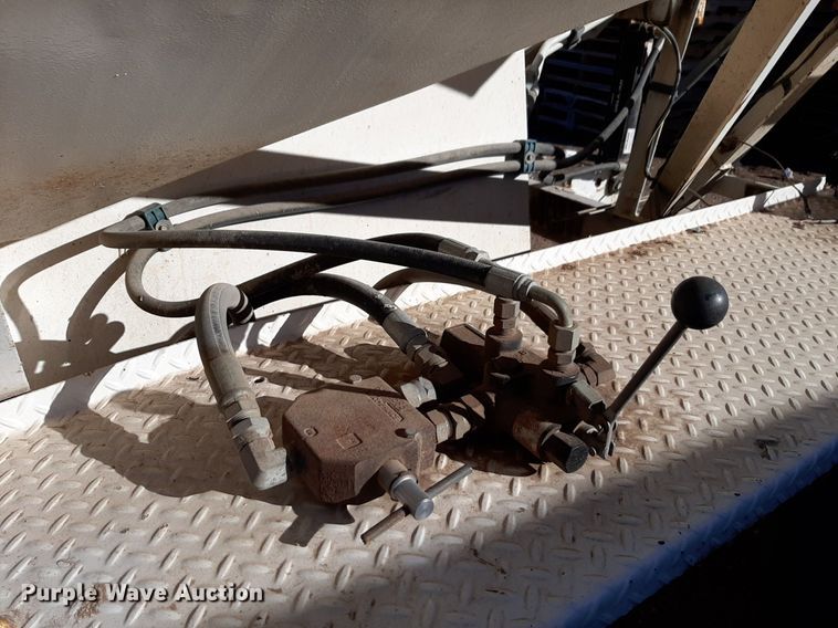 image for item DV9819 Fertilizer delivery bed