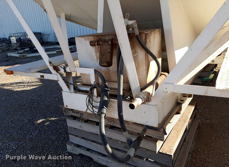 image for item DV9819 Fertilizer delivery bed