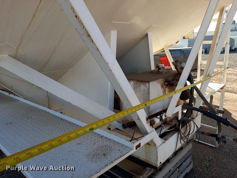 image for item DV9819 Fertilizer delivery bed