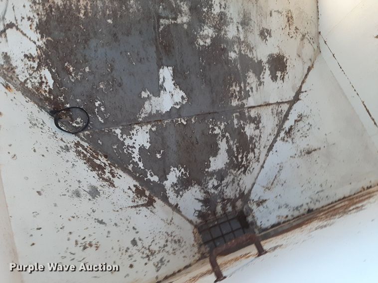 image for item DV9819 Fertilizer delivery bed