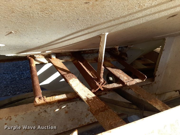 image for item DV9819 Fertilizer delivery bed