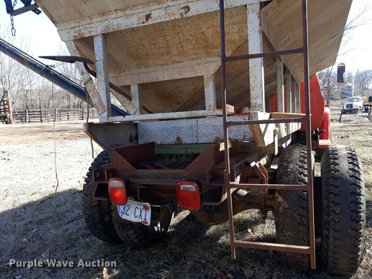 image for item DV9824 1976 Chevrolet C65 grain truck