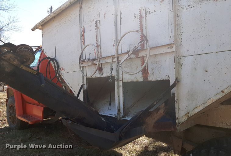 image for item DV9824 1976 Chevrolet C65 grain truck