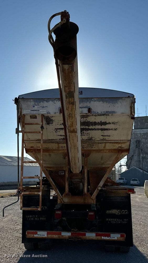 image for item EH6509 1986 International S2500 feed delivery truck