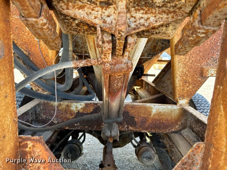 image for item EH6509 1986 International S2500 feed delivery truck