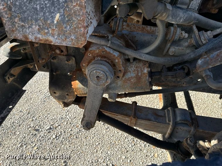 image for item EH6509 1986 International S2500 feed delivery truck