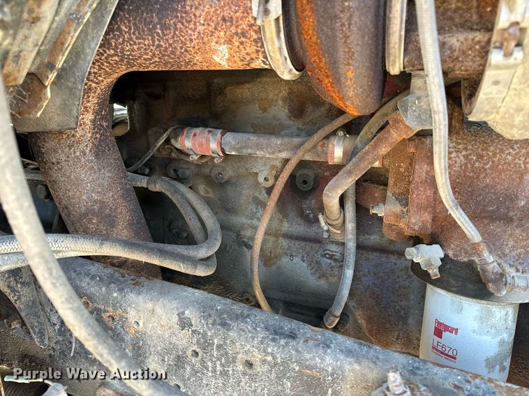 image for item EH6509 1986 International S2500 feed delivery truck