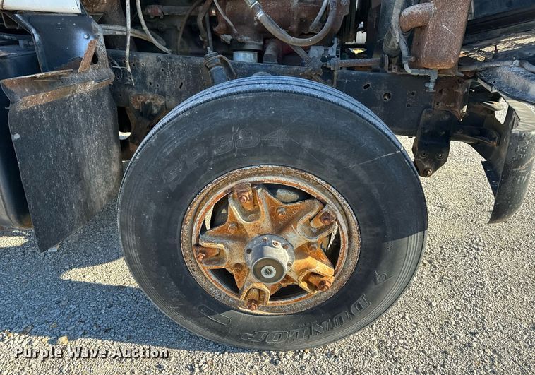 image for item EH6509 1986 International S2500 feed delivery truck