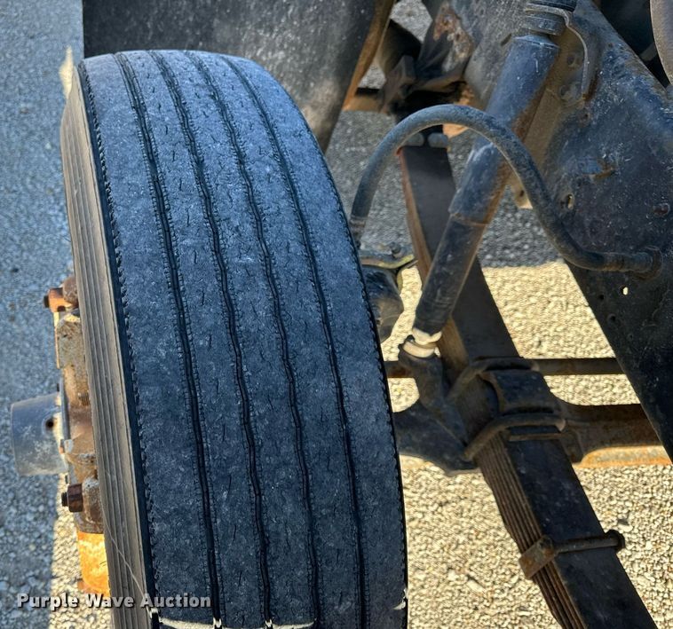 image for item EH6509 1986 International S2500 feed delivery truck