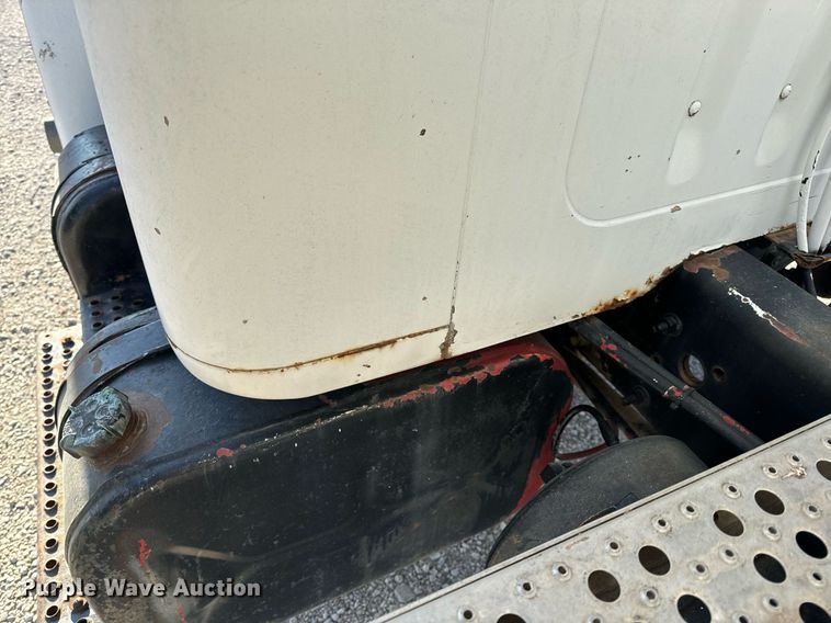 image for item EH6510 1986 International 1954 feed delivery truck