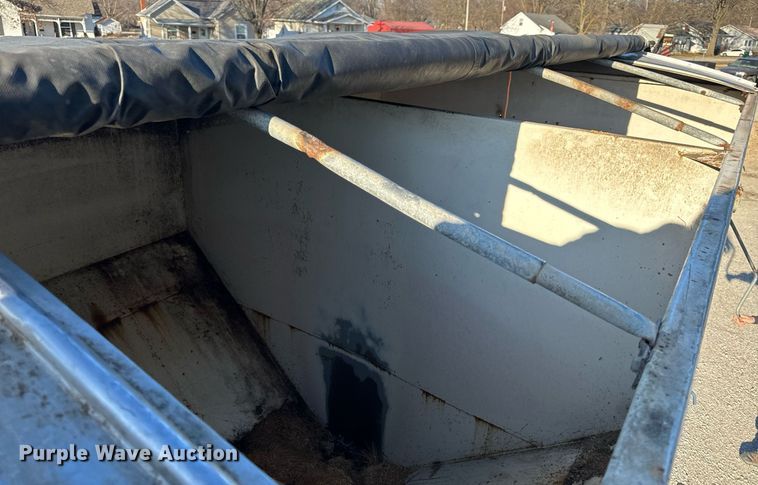 image for item EH6510 1986 International 1954 feed delivery truck