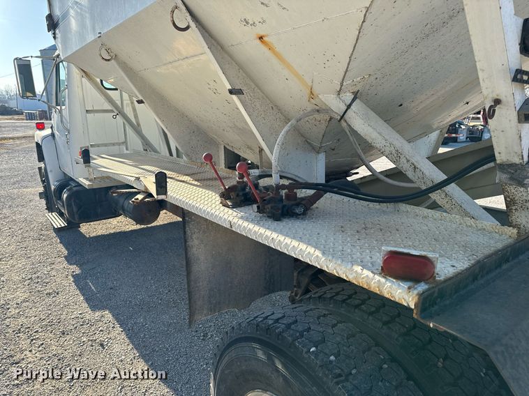 image for item EH6510 1986 International 1954 feed delivery truck