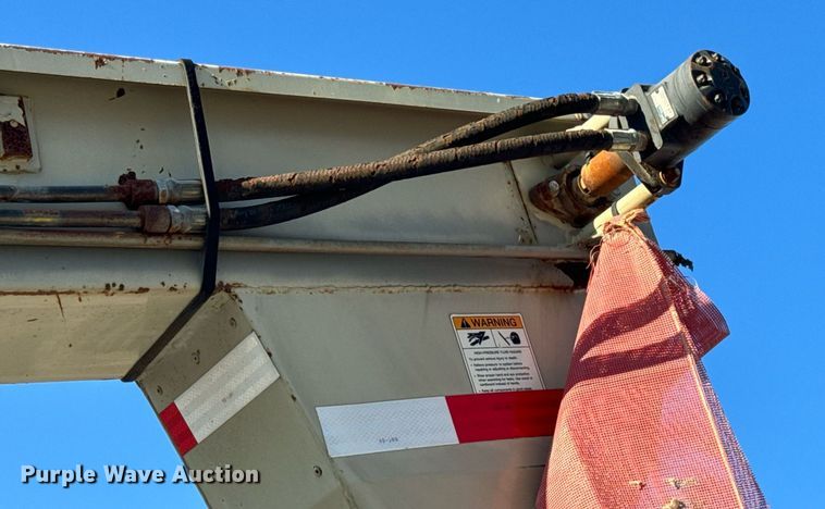 image for item EH6510 1986 International 1954 feed delivery truck