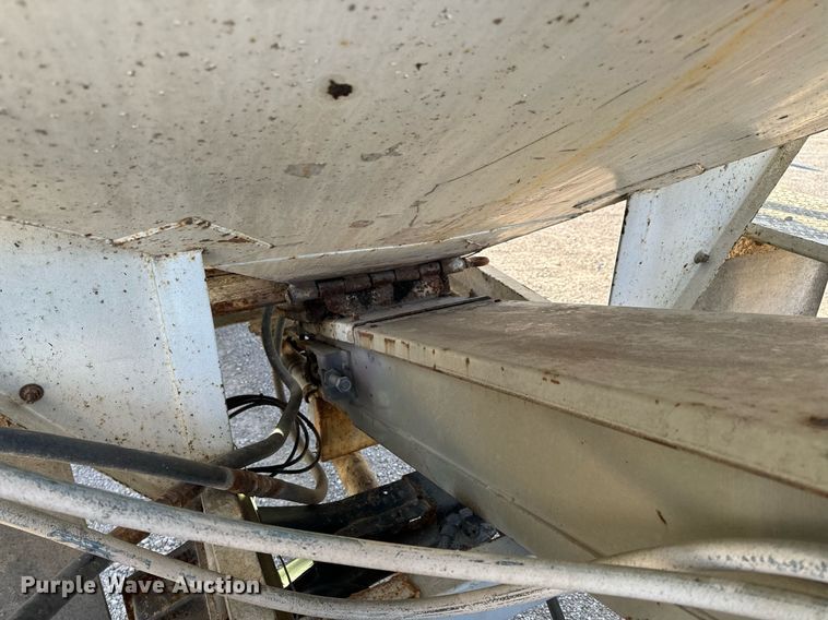 image for item EH6510 1986 International 1954 feed delivery truck