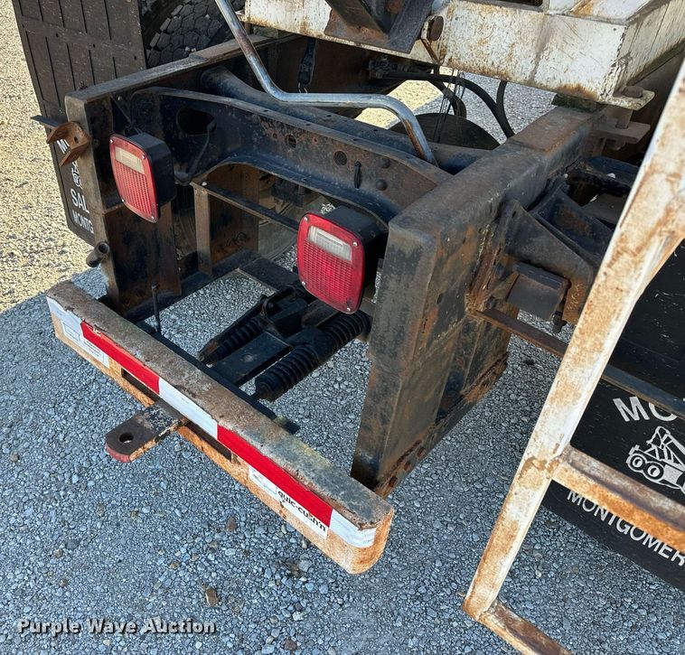 image for item EH6510 1986 International 1954 feed delivery truck