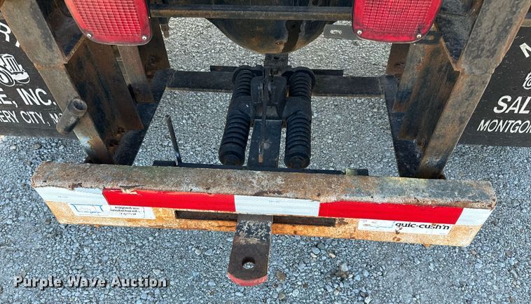 image for item EH6510 1986 International 1954 feed delivery truck