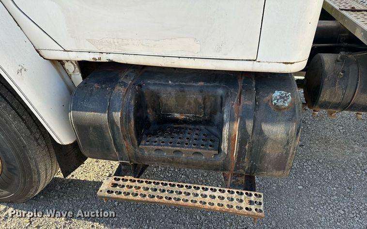 image for item EH6510 1986 International 1954 feed delivery truck