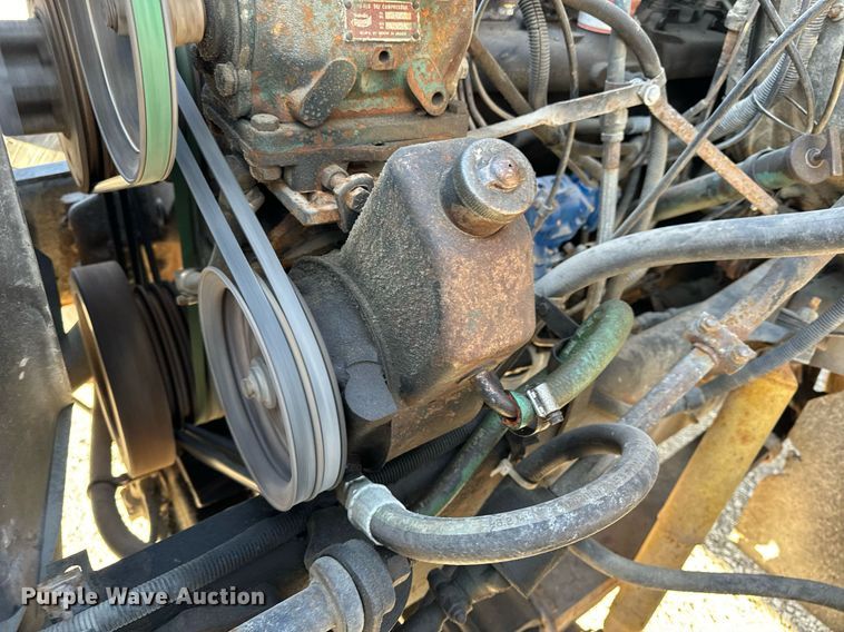 image for item EH6510 1986 International 1954 feed delivery truck