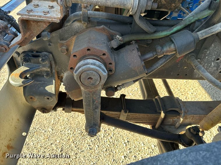 image for item EH6510 1986 International 1954 feed delivery truck