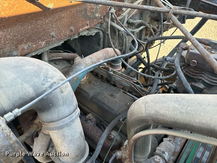 image for item EH6510 1986 International 1954 feed delivery truck