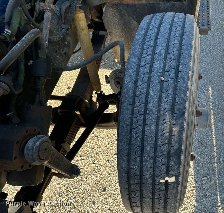 image for item EH6510 1986 International 1954 feed delivery truck