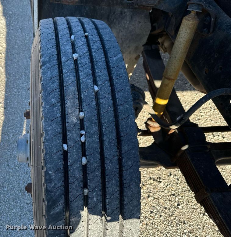 image for item EH6510 1986 International 1954 feed delivery truck