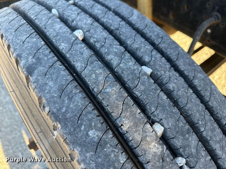 image for item EH6510 1986 International 1954 feed delivery truck