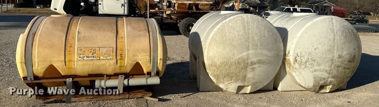 image for item EH6511 (3) poly tanks