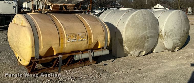 image for item EH6511 (3) poly tanks