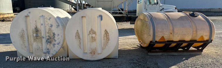 image for item EH6511 (3) poly tanks