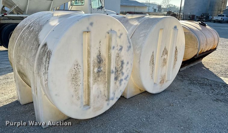 image for item EH6511 (3) poly tanks