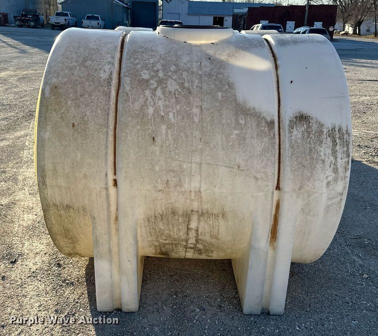 image for item EH6511 (3) poly tanks