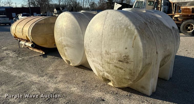 image for item EH6511 (3) poly tanks