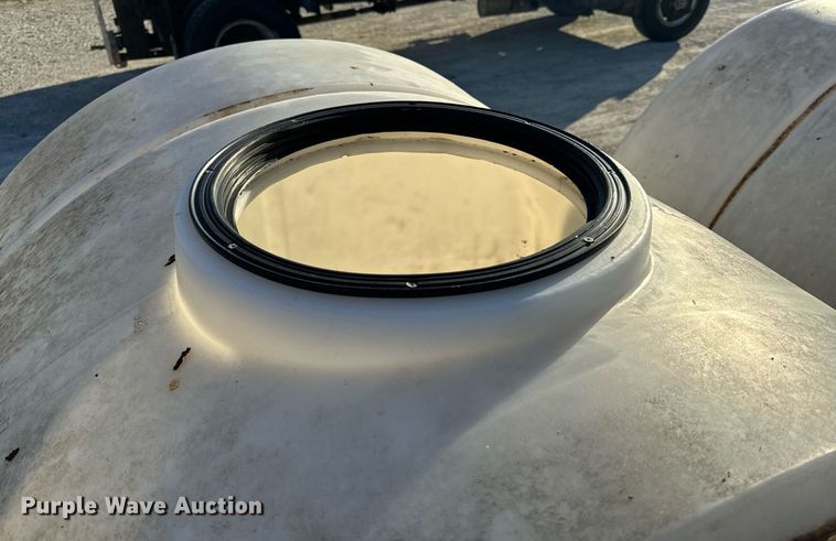 image for item EH6511 (3) poly tanks