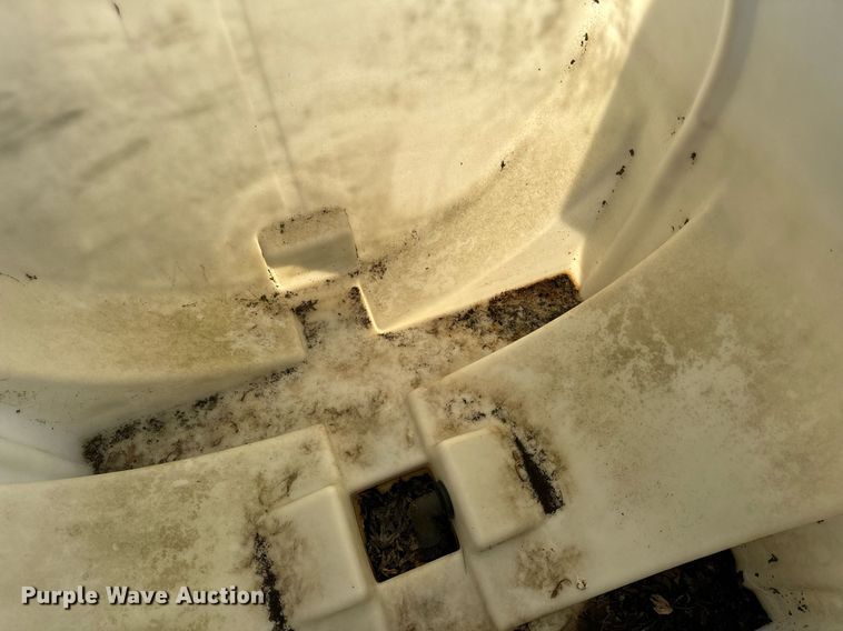 image for item EH6511 (3) poly tanks