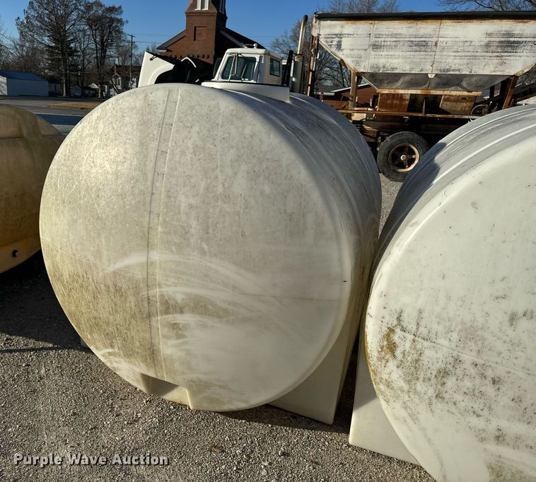 image for item EH6511 (3) poly tanks