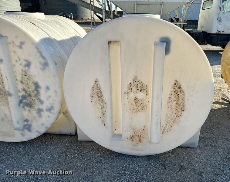 image for item EH6511 (3) poly tanks