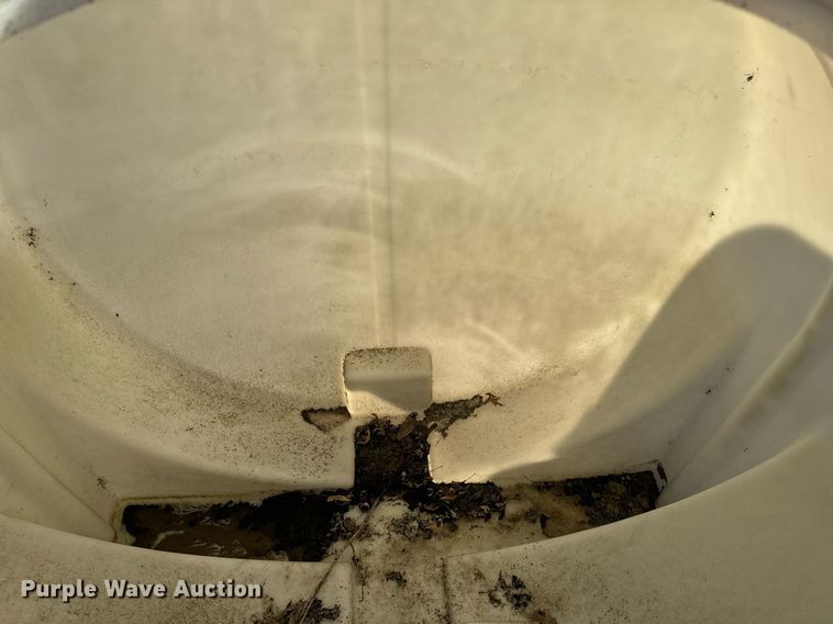 image for item EH6511 (3) poly tanks