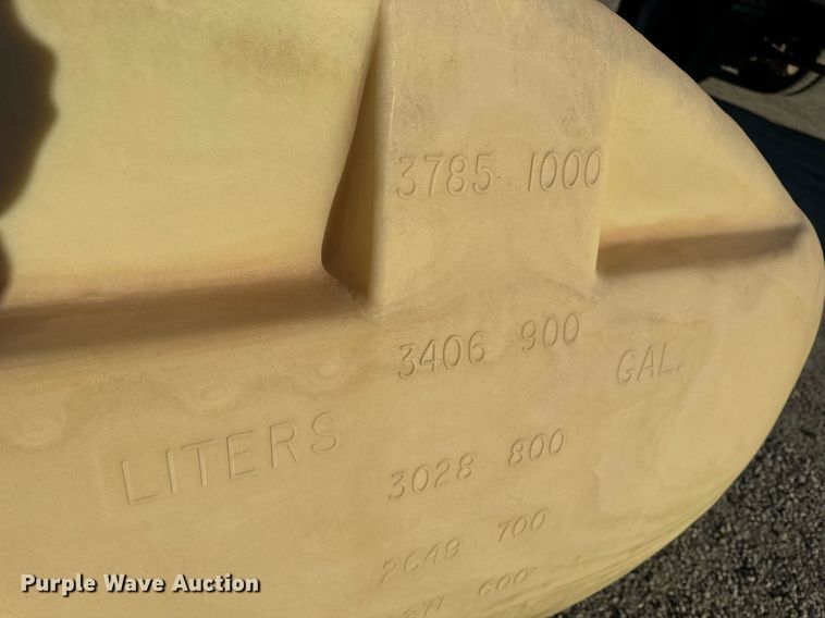 image for item EH6511 (3) poly tanks