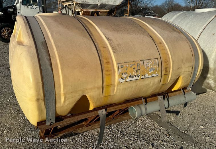 image for item EH6511 (3) poly tanks