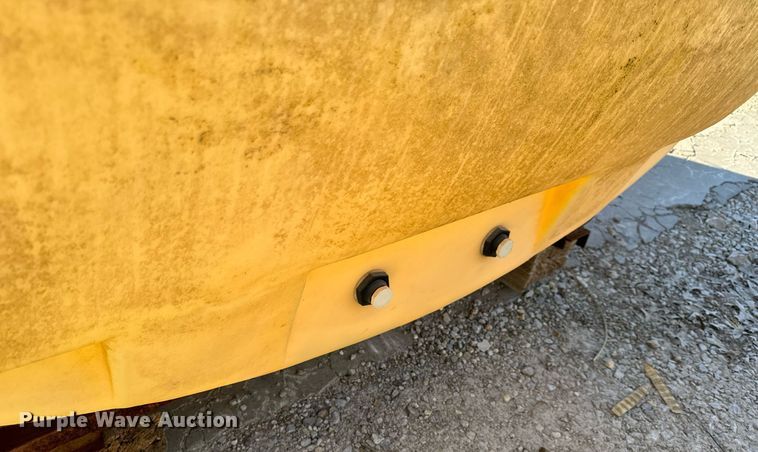 image for item EH6511 (3) poly tanks