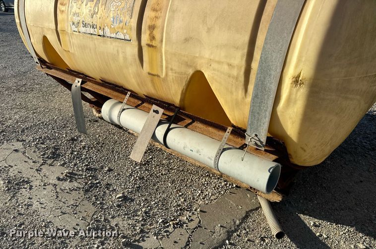 image for item EH6511 (3) poly tanks